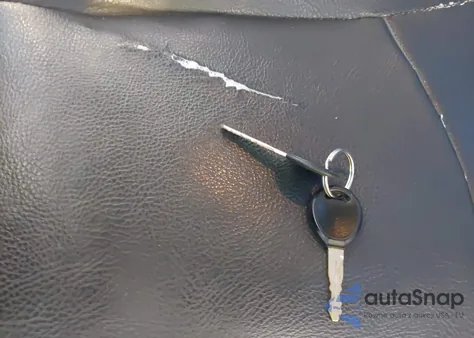 2005 Dodge Ram 1500 St/Slt z USA, uszkodzony, nr VIN 1D7HU18P05J620255